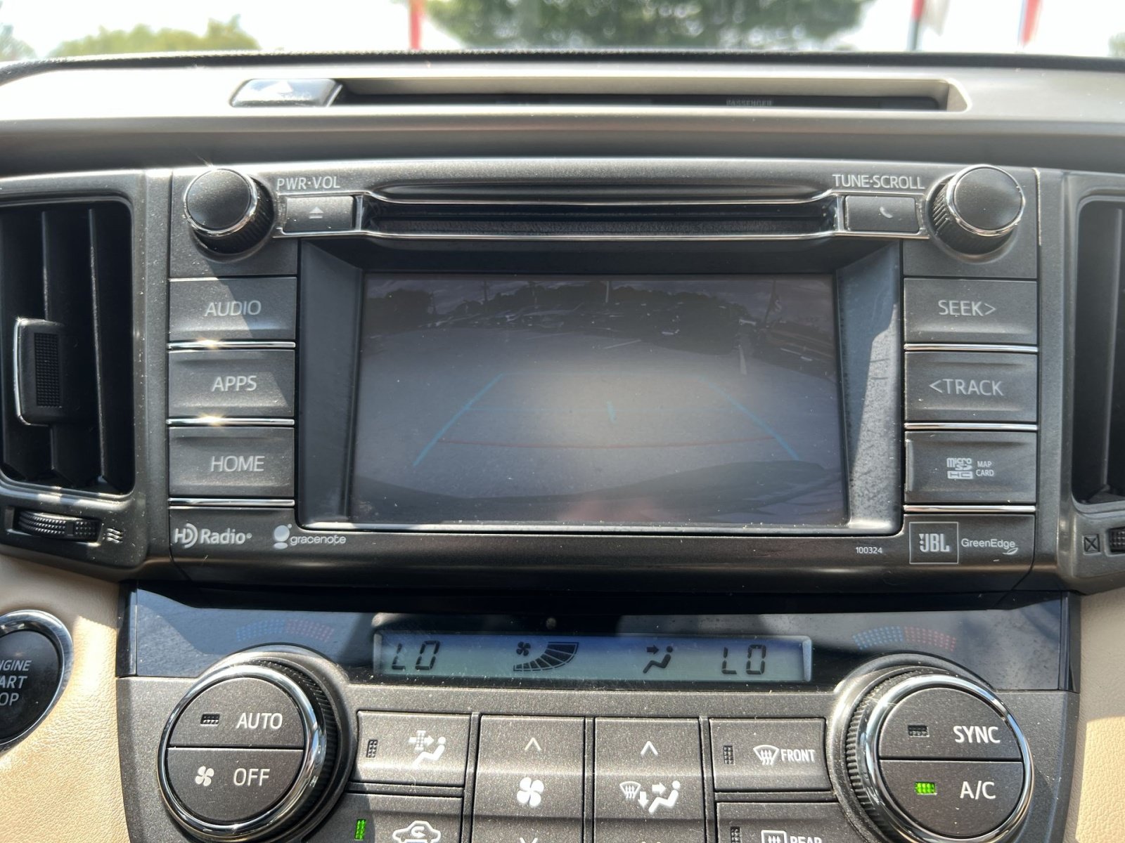 Used 2015 Toyota RAV4 Limited w/ Technology Package AWD/4WD image 19