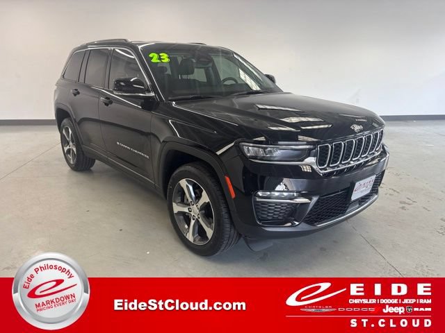 Used 2023 Jeep Grand Cherokee Limited w/ Trailer Tow Prep Group (B) AWD/4WD image 1