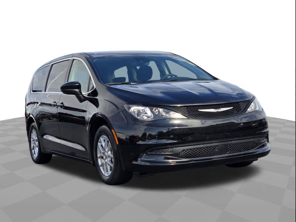 Used 2024 Chrysler Voyager LX FWD image 3