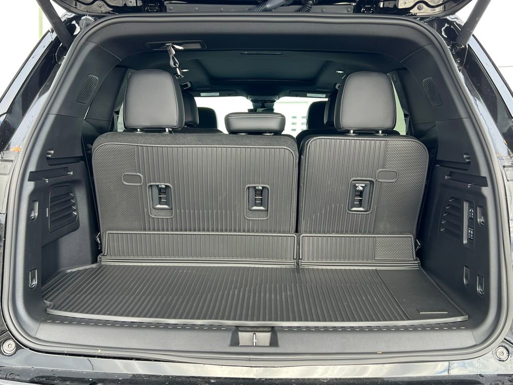New 2026 Buick Enclave Avenir w/ LPO, Floor Liner Package image 37