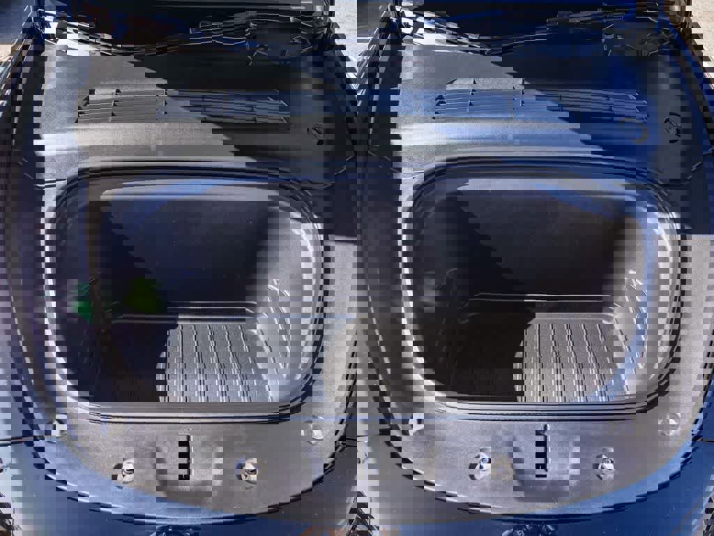 Used 2022 Tesla Model Y Long Range image 27