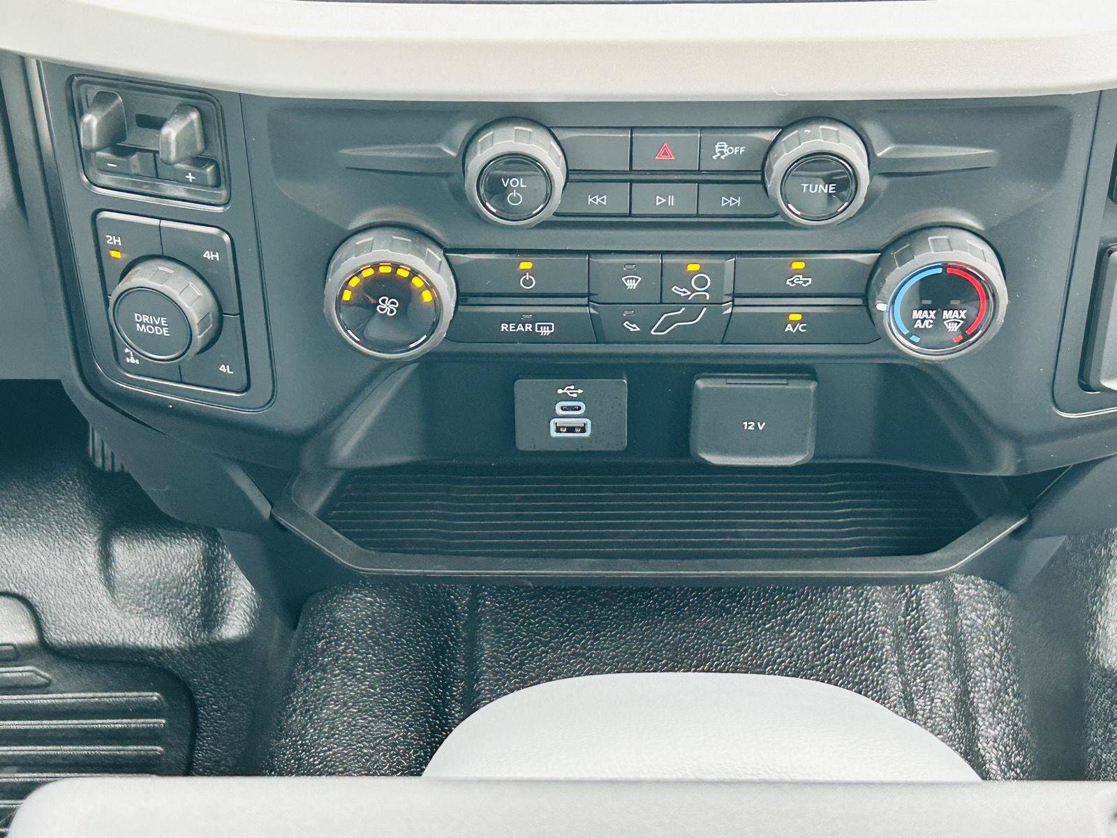 New 2026 Ford F350 XL AWD/4WD image 17