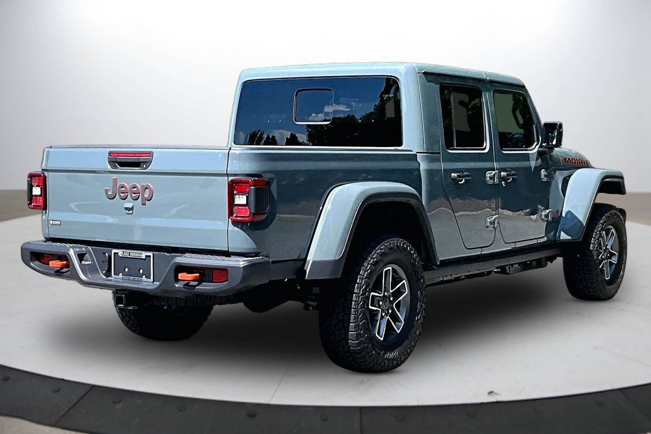 Certified 2026 Jeep Gladiator Mojave AWD/4WD image 9