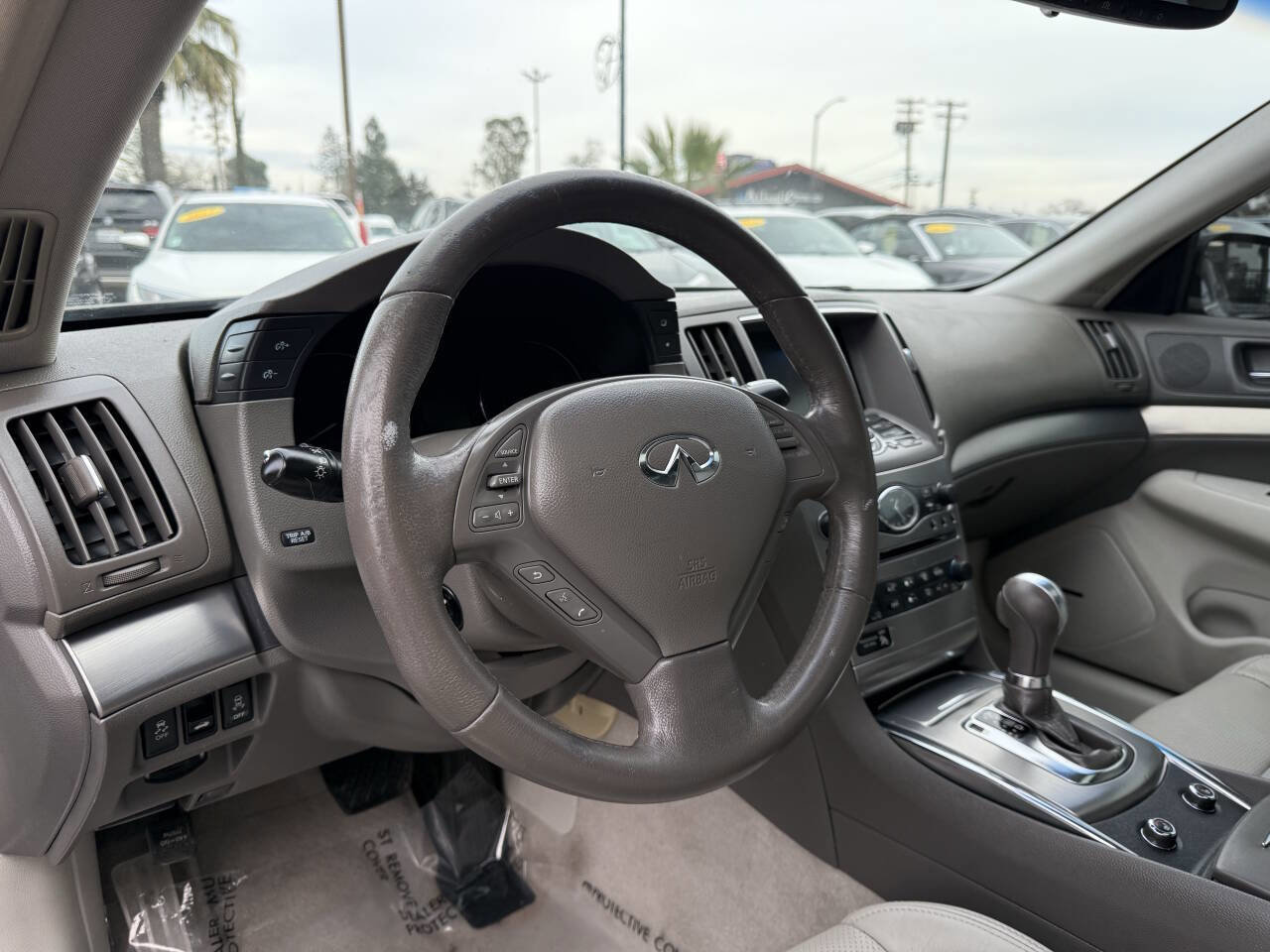 Used 2011 INFINITI G37 Journey w/ Premium Pkg image 16