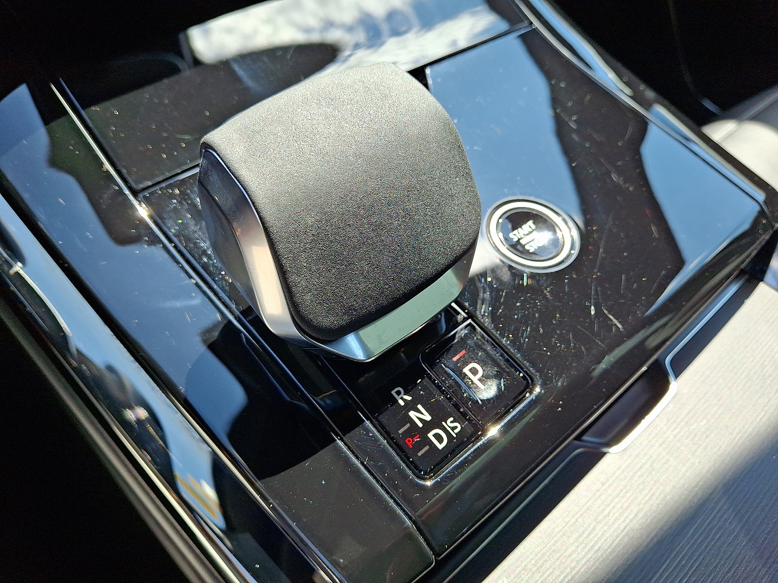 Used 2025 Land Rover Range Rover Sport SE image 16