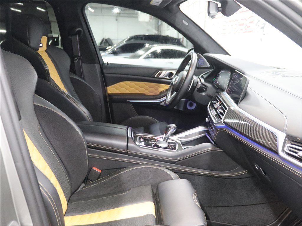 Used 2021 BMW X5 M w/ Competition Package image 31