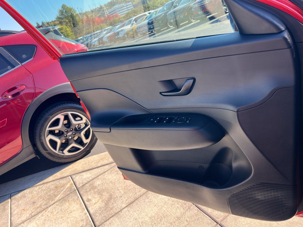 Certified 2026 Hyundai Kona SE AWD/4WD image 15