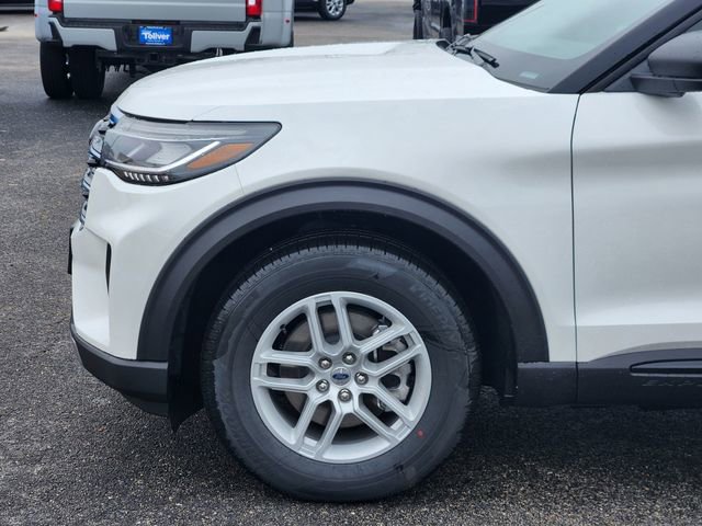 New 2026 Ford Explorer Active RWD image 9