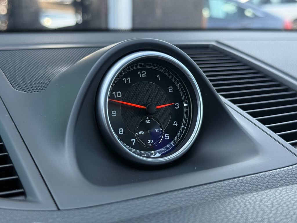 Used 2020 Porsche Macan image 36