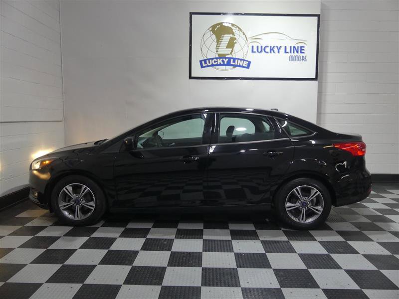 Used 2018 Ford Focus SE w/ SE Appearance Package image 7