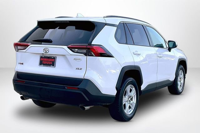 Used 2019 Toyota RAV4 XLE w/ Convenience Package FWD image 13