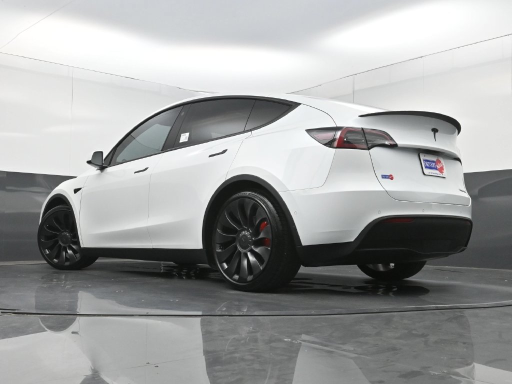 Used 2022 Tesla Model Y Performance AWD/4WD image 27