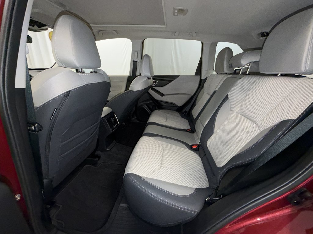 Used 2024 Subaru Forester Premium AWD/4WD image 5