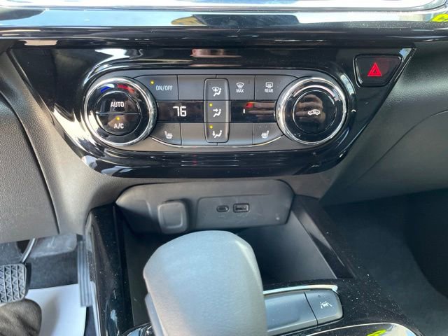 Used 2025 Chevrolet Trax RS w/ Driver Confidence Package FWD image 15