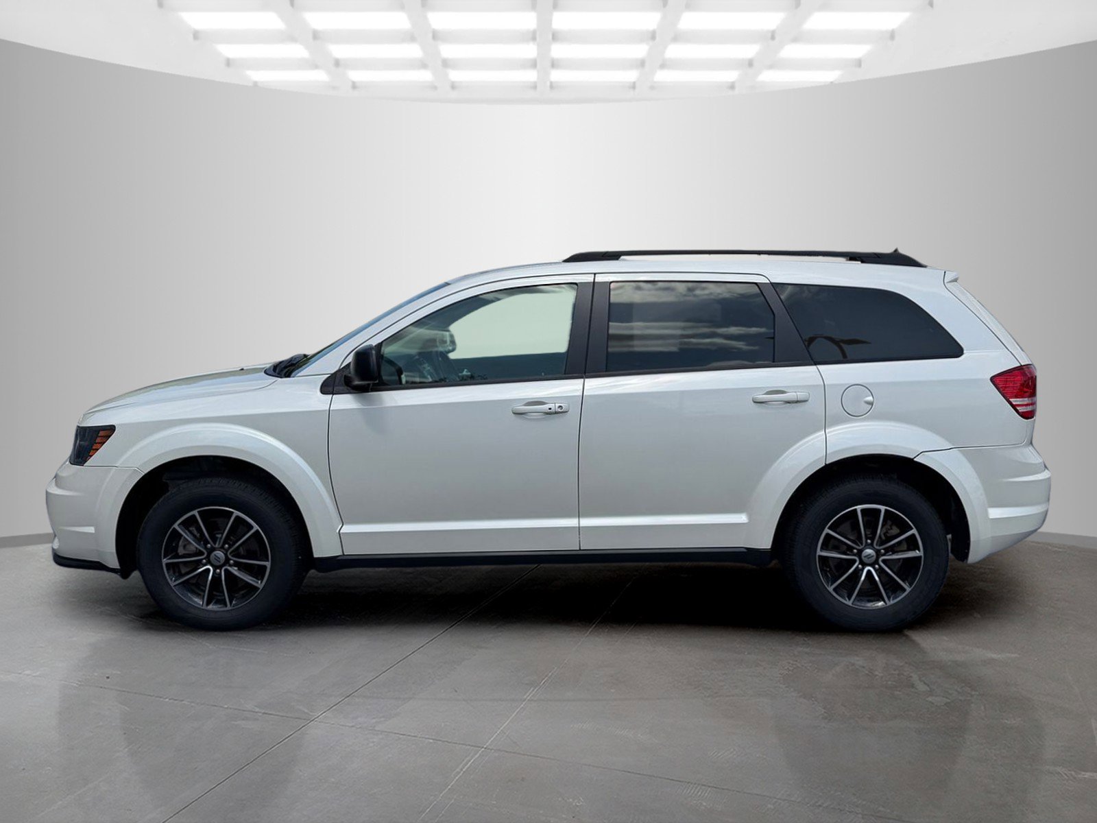 Used 2018 Dodge Journey SE w/ Connectivity Group image 3