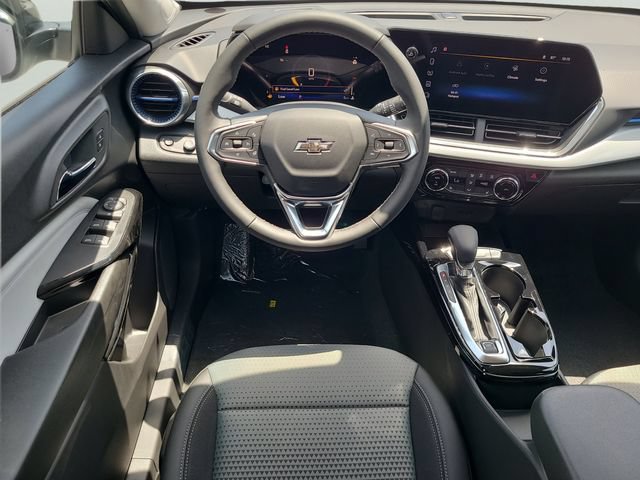 New 2026 Chevrolet Trax LT w/ Midnight Edition FWD image 14