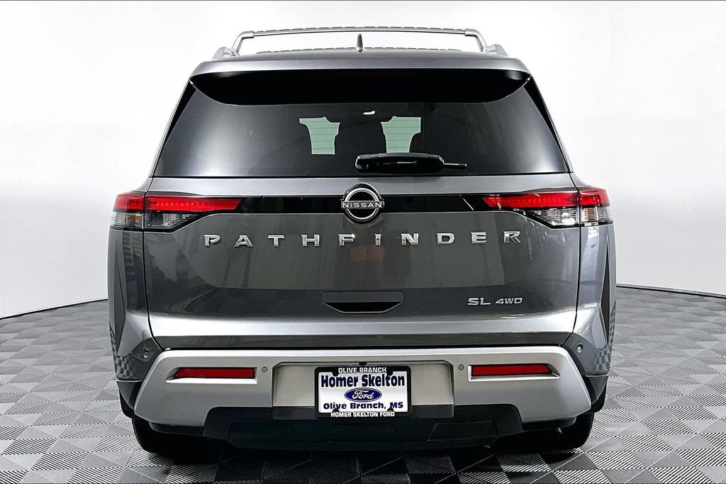 Used 2022 Nissan Pathfinder SL AWD/4WD image 4