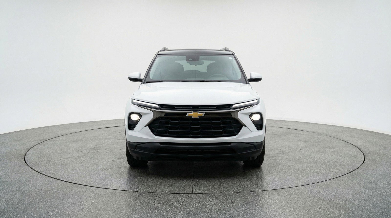 Used 2025 Chevrolet TrailBlazer LT FWD image 2