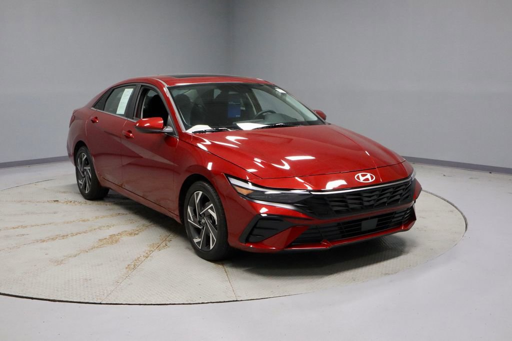 Certified 2024 Hyundai Elantra SEL w/ Convenience Package