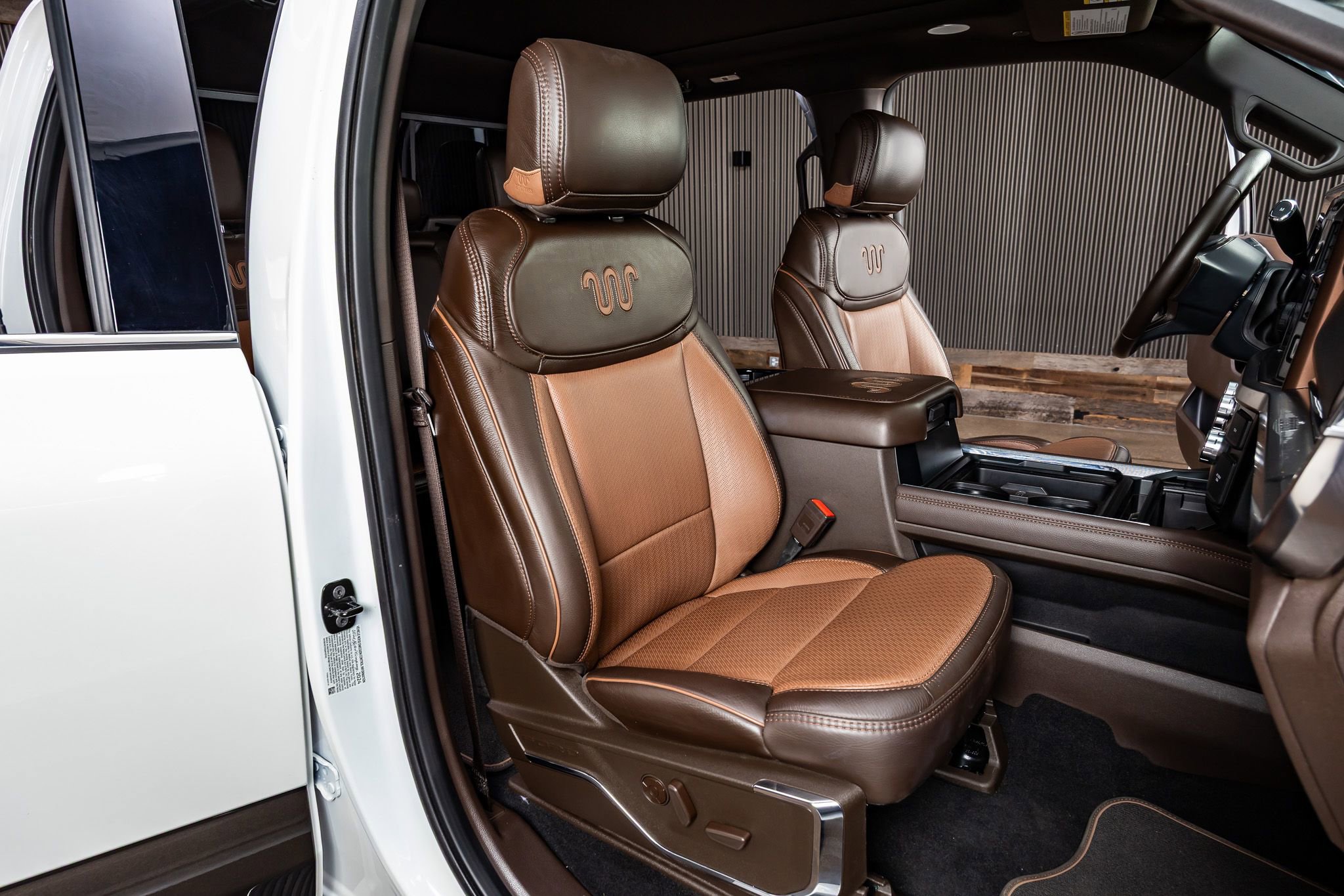 Used 2024 Ford F250 King Ranch w/ FX4 Off-Road Package image 31