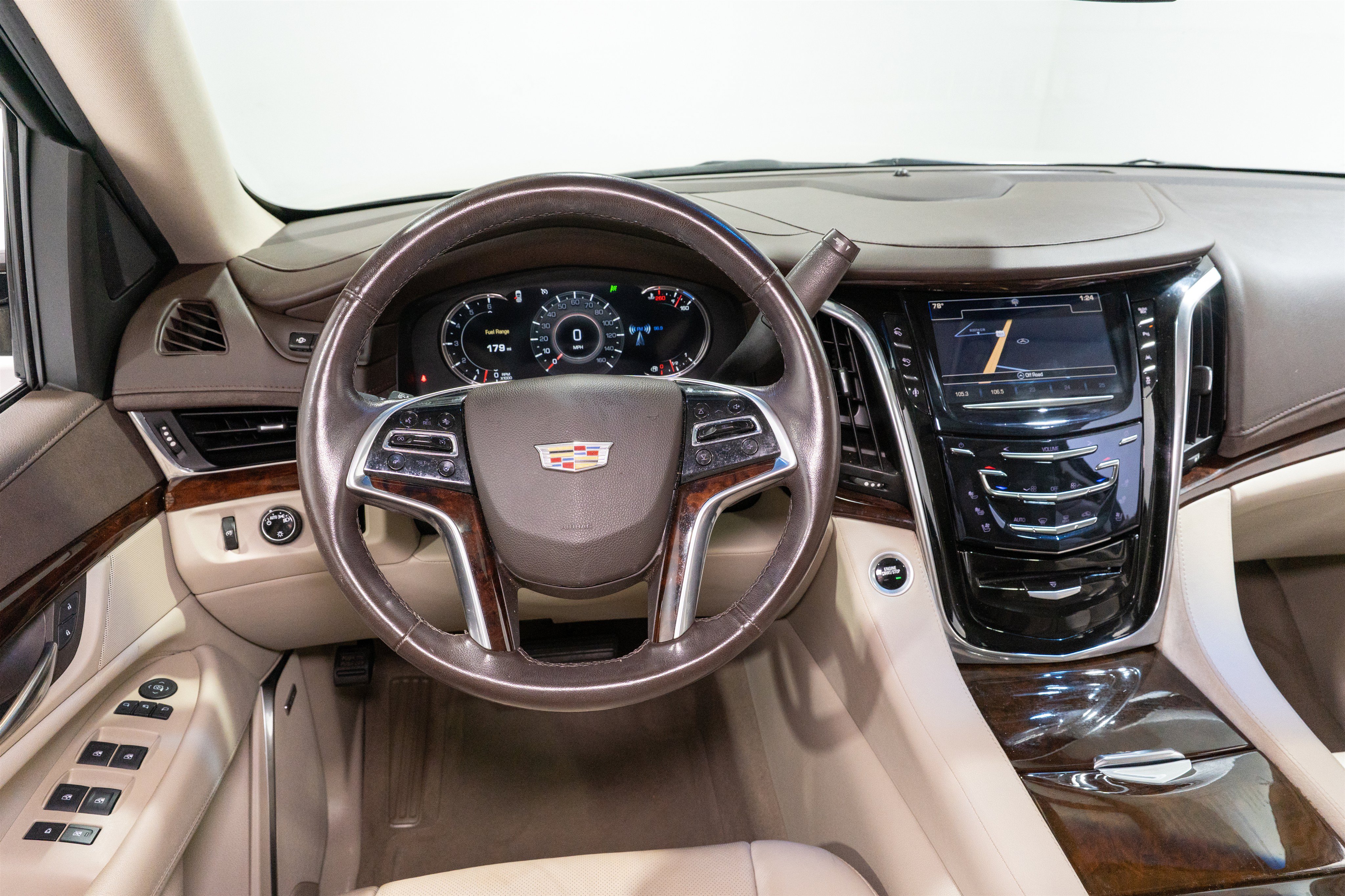Used 2016 Cadillac Escalade Luxury RWD image 11