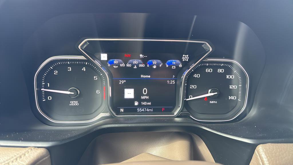 Used 2021 GMC Yukon Denali w/ Advanced Technology Package image 23