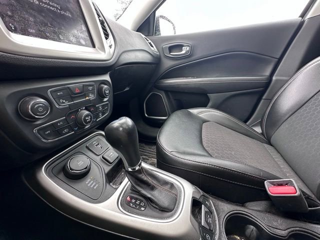 Used 2020 Jeep Compass Latitude AWD/4WD image 16