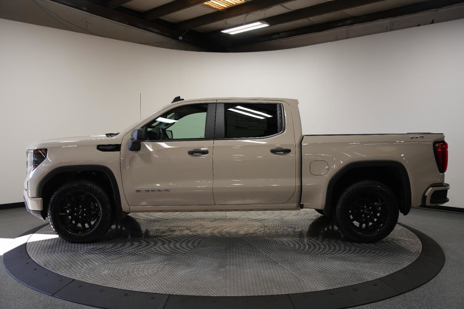 New 2026 GMC Sierra 1500 Pro w/ Graphite Edition image 5