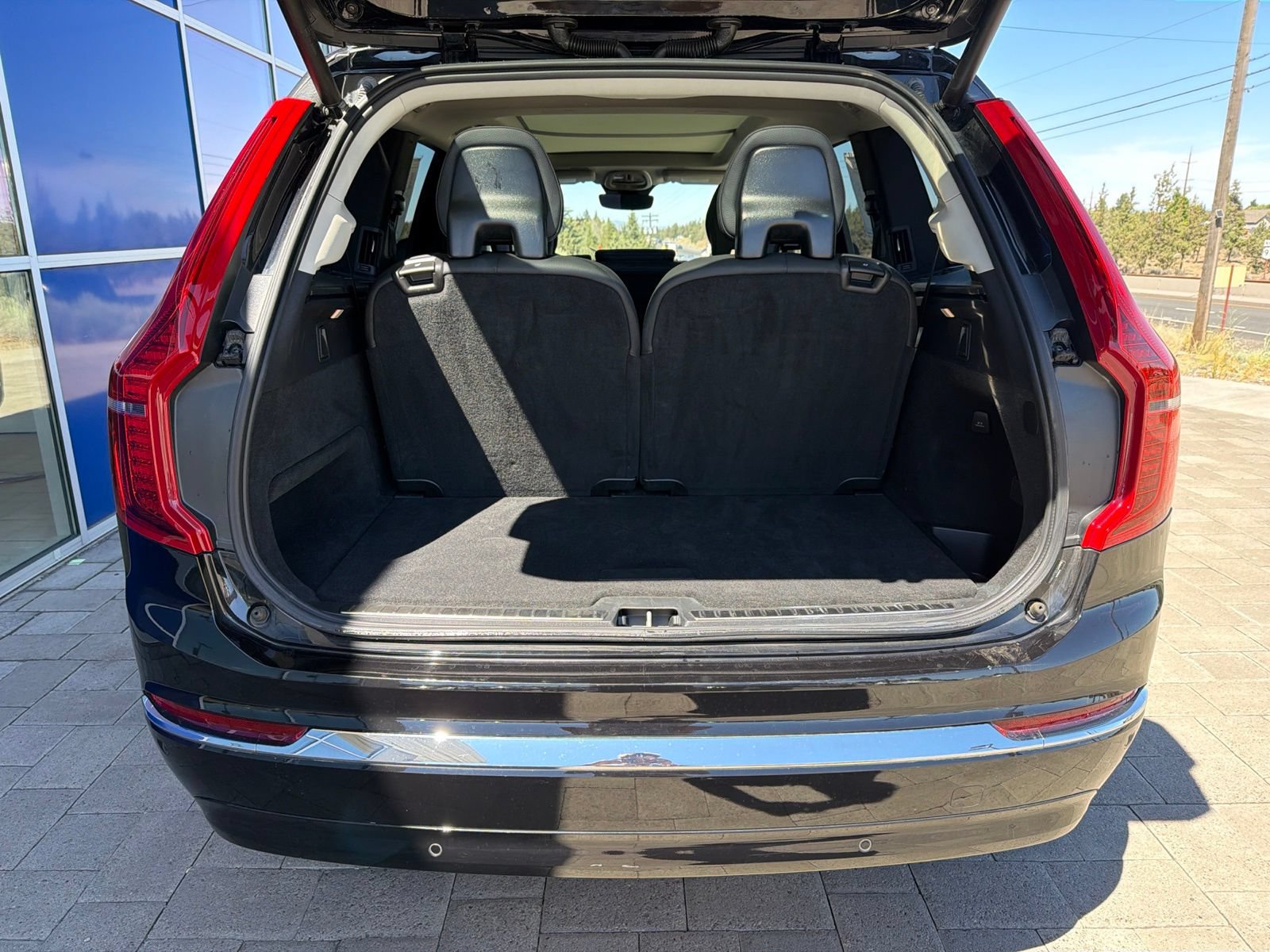 Used 2025 Volvo XC90 B6 Plus AWD/4WD image 9