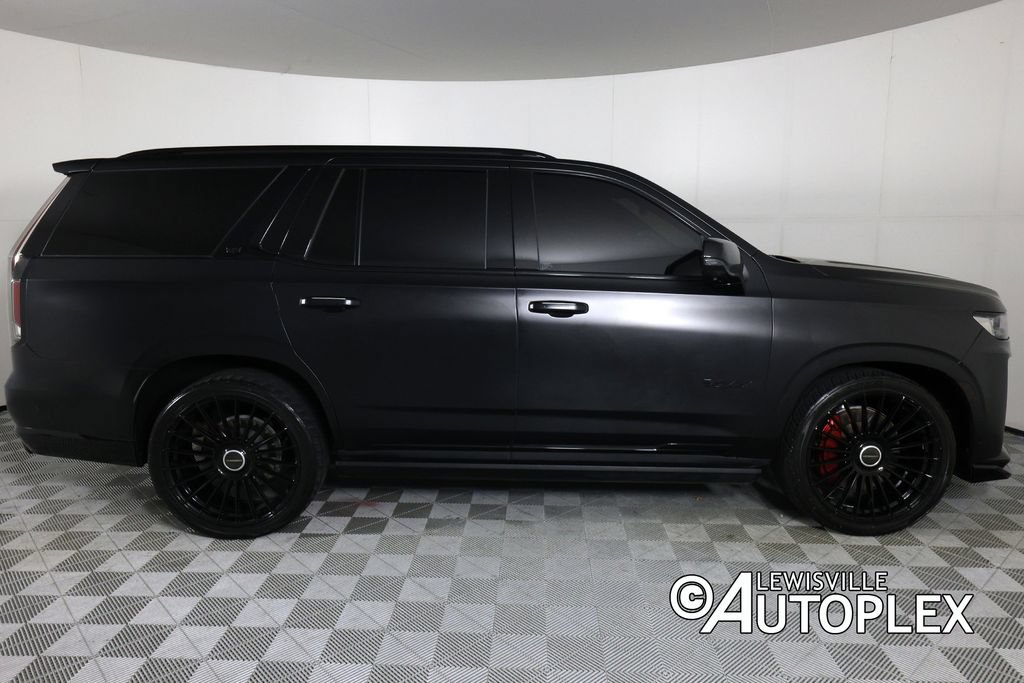Used 2024 Cadillac Escalade V w/ LPO, ONYX Package AWD/4WD image 4