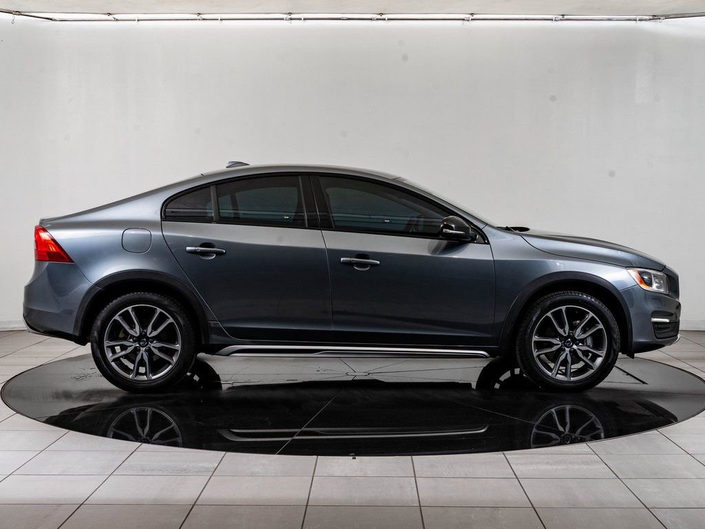 Used 2018 Volvo S60 T5 Cross Country Platinum image 11