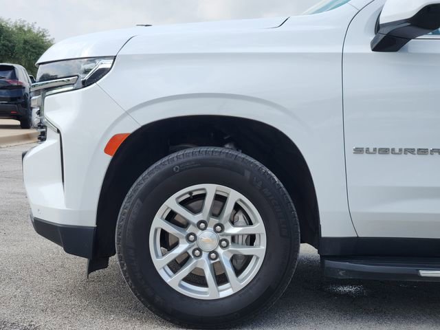 Used 2023 Chevrolet Suburban LT image 5