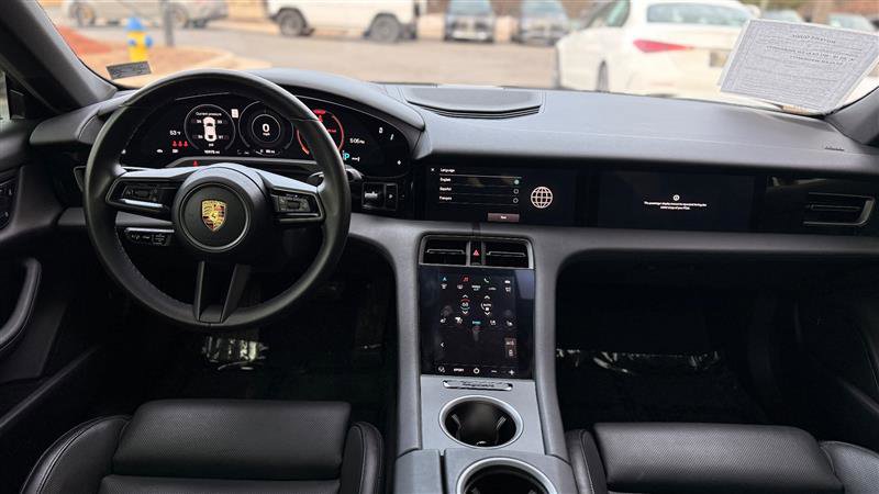 Used 2022 Porsche Taycan image 21