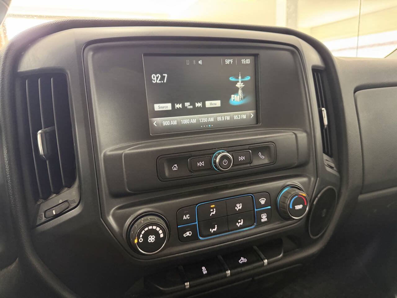Used 2016 Chevrolet Silverado 1500 Custom w/ Custom Convenience Package AWD/4WD image 27