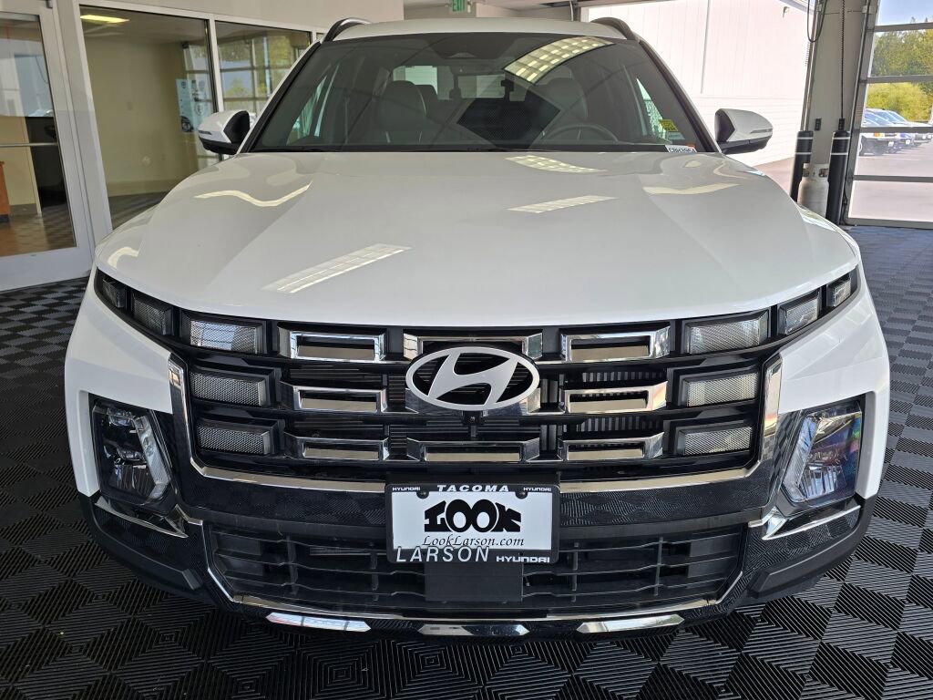Used 2025 Hyundai Santa Cruz Limited image 9
