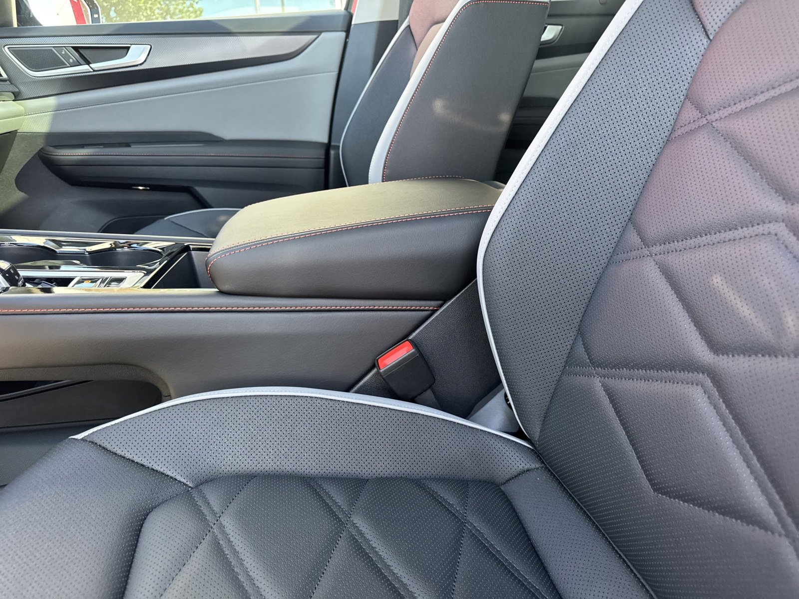 New 2026 Volkswagen Atlas Peak Edition image 16