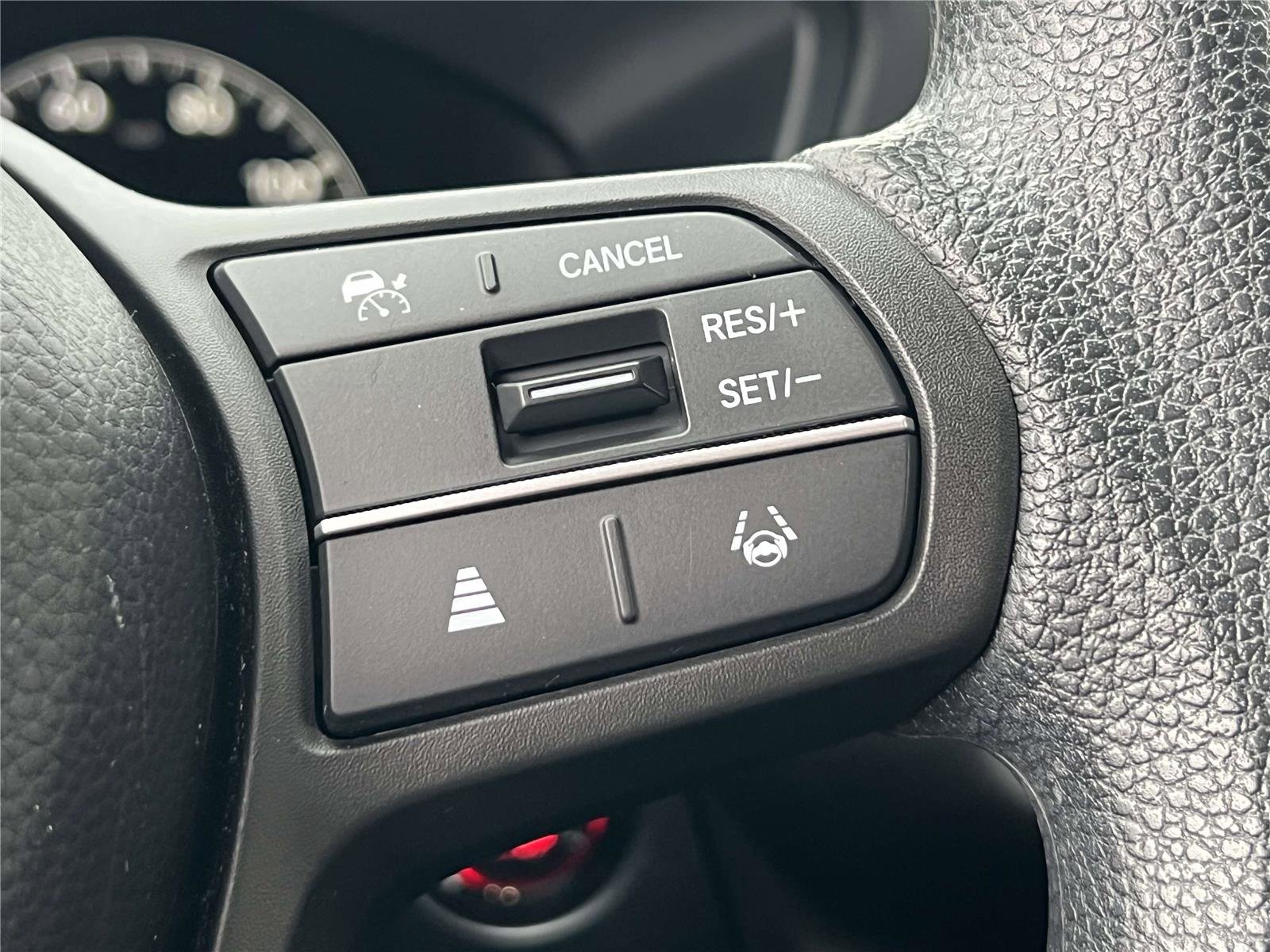 Used 2023 Honda HR-V LX image 24