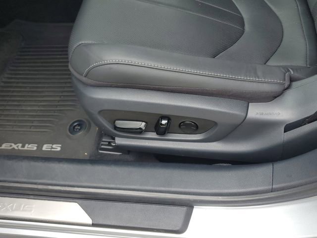 Used 2024 Lexus ES 300h F Sport w/ Accessory Package (Z2) FWD image 19