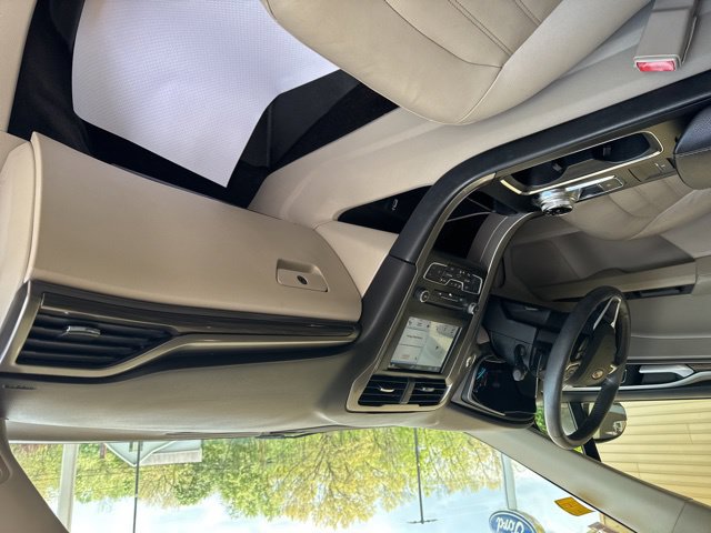 Used 2017 Ford Fusion SE w/ Fusion SE Technology Package FWD image 26