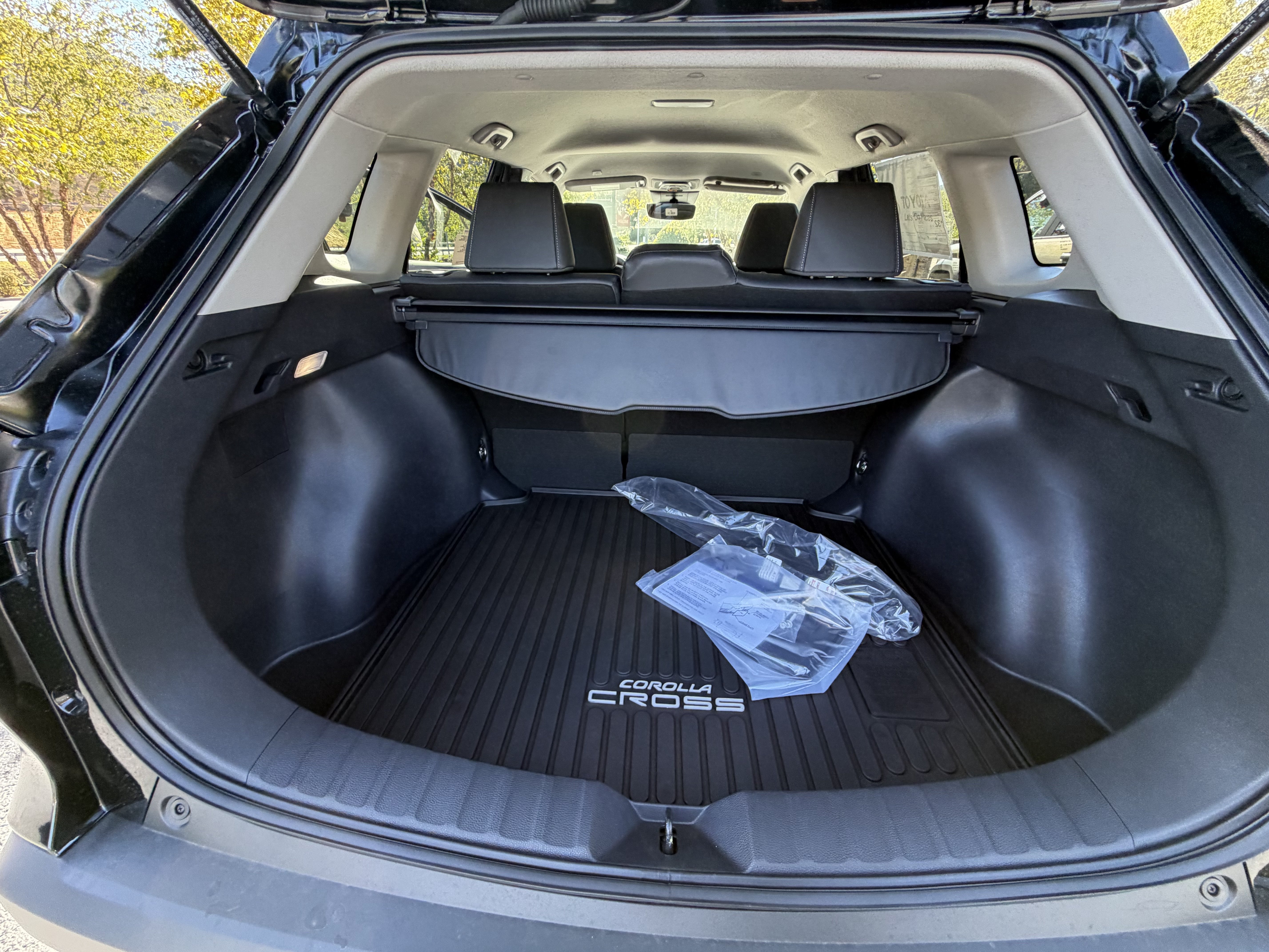 New 2026 Toyota Corolla Cross XLE FWD image 25