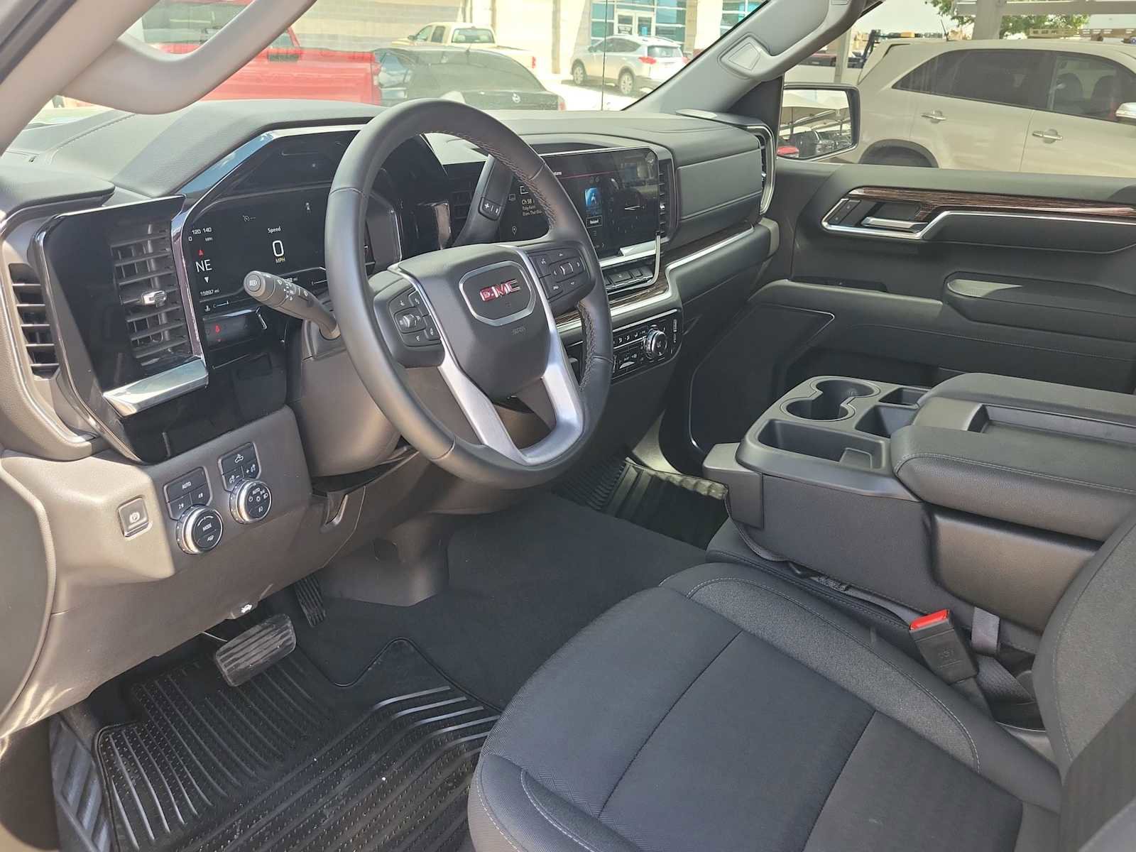 Used 2025 GMC Sierra 1500 Elevation image 2