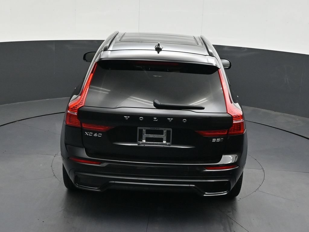 Certified 2024 Volvo XC60 B5 Plus AWD/4WD image 18