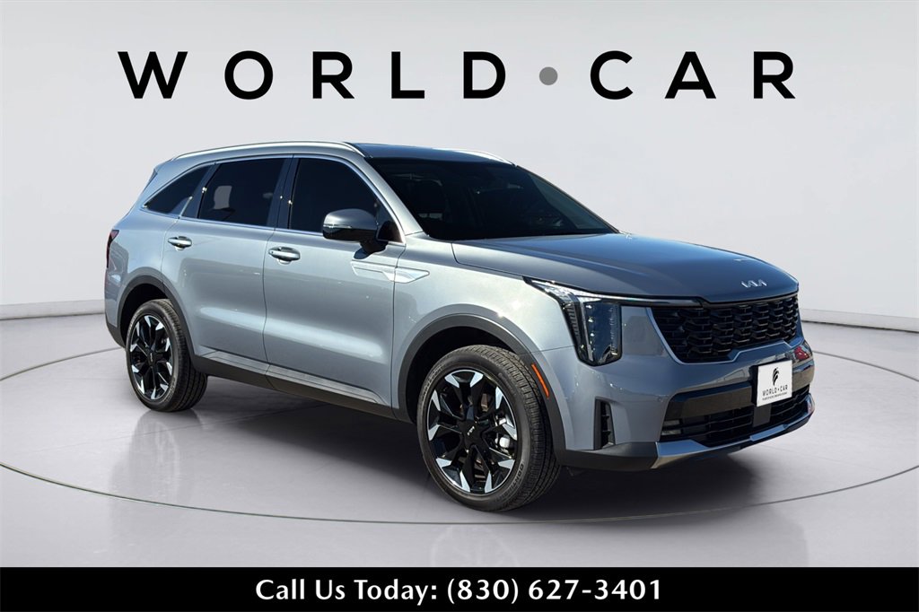 Used 2025 Kia Sorento EX image 16