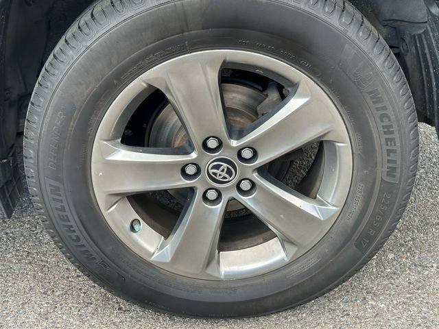 Used 2015 Toyota RAV4 XLE AWD/4WD image 13