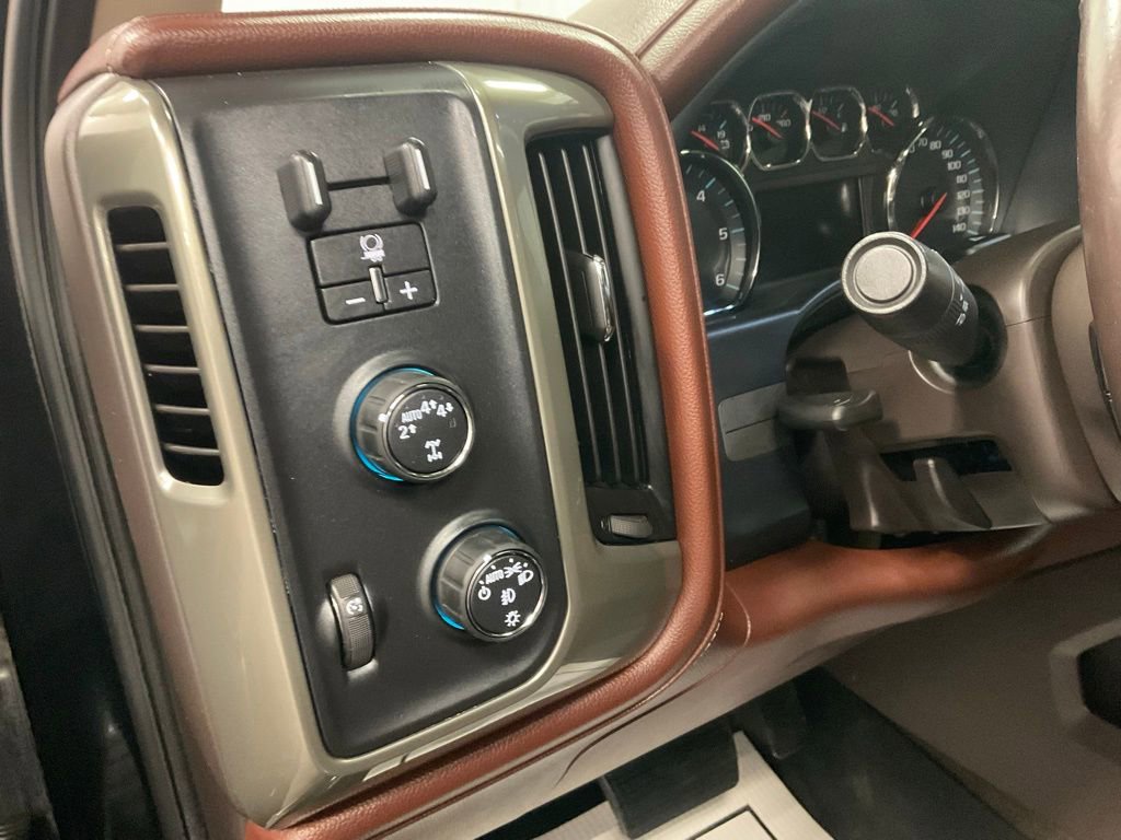 Used 2017 Chevrolet Silverado 1500 High Country AWD/4WD image 18