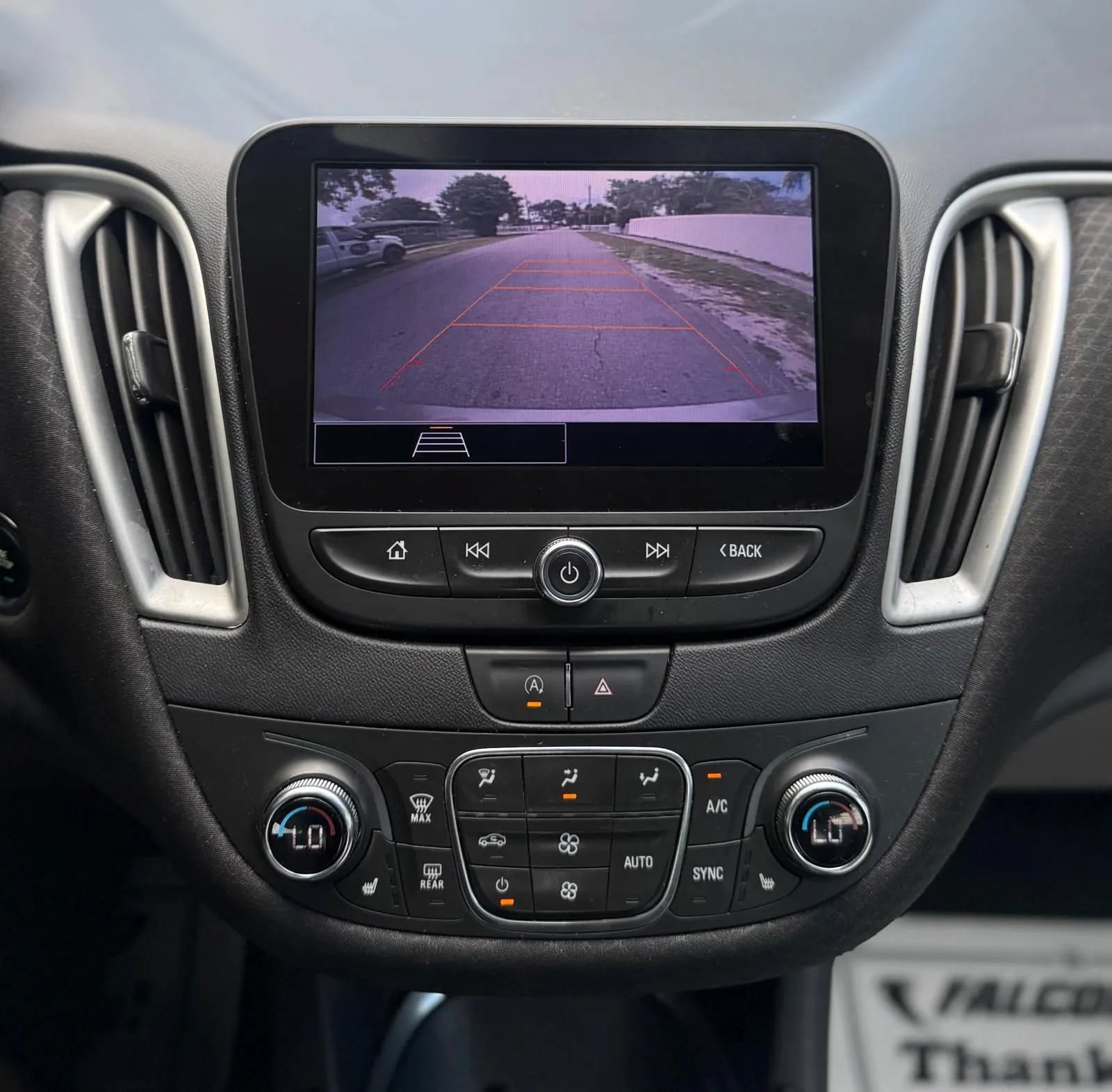 Used 2022 Chevrolet Malibu LT FWD image 10