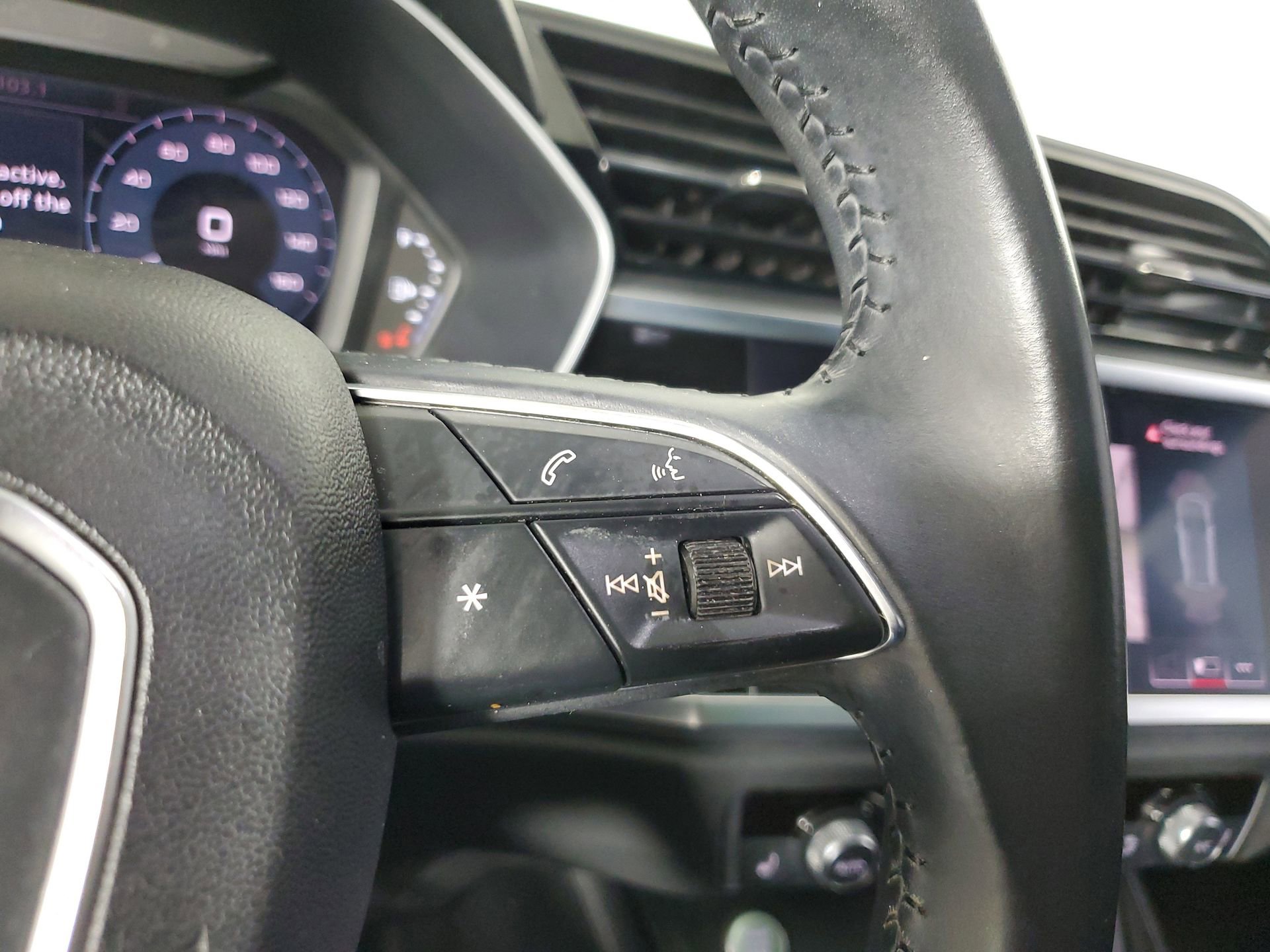 Used 2020 Audi Q3 2.0T Premium w/ Convenience Package image 35