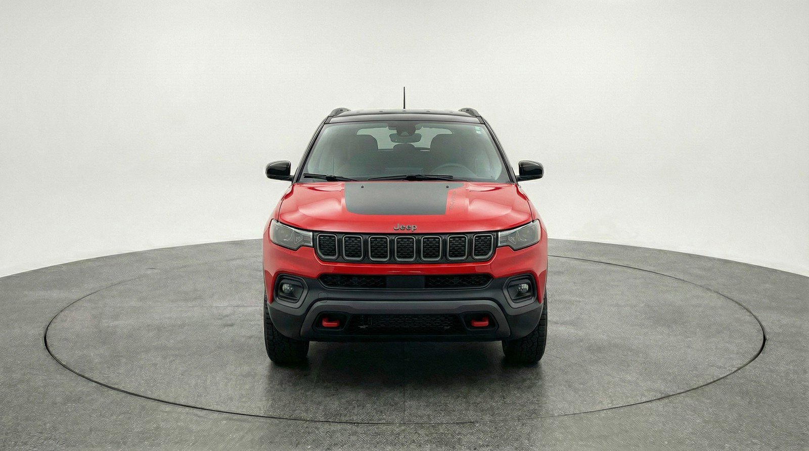 Used 2025 Jeep Compass Trailhawk image 2