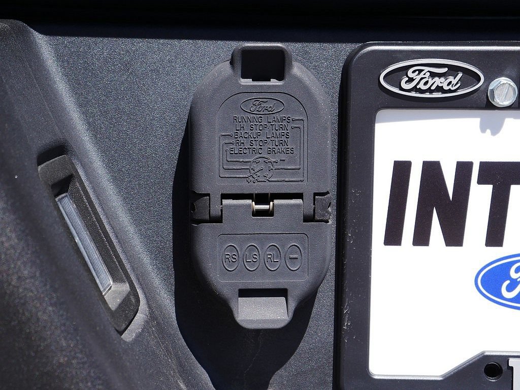 Used 2015 Ford F150 XLT w/ Equipment Group 302A Luxury AWD/4WD image 66