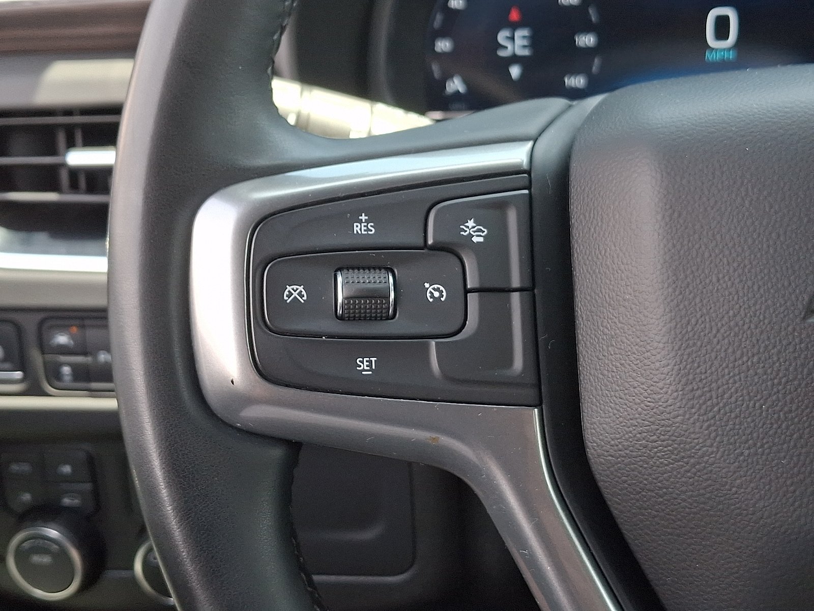 Used 2024 Chevrolet Tahoe LT AWD/4WD image 21